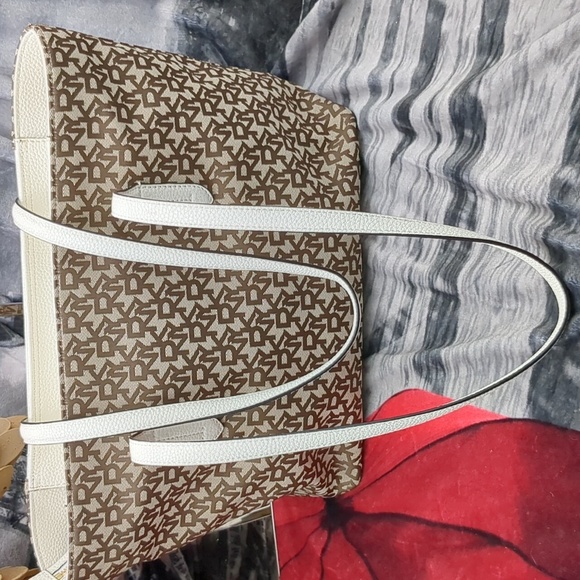 Brown and White Tote Bag - Picture 4 of 13